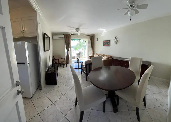 Luxury And The Lagoons Casa de hóspedes 3*