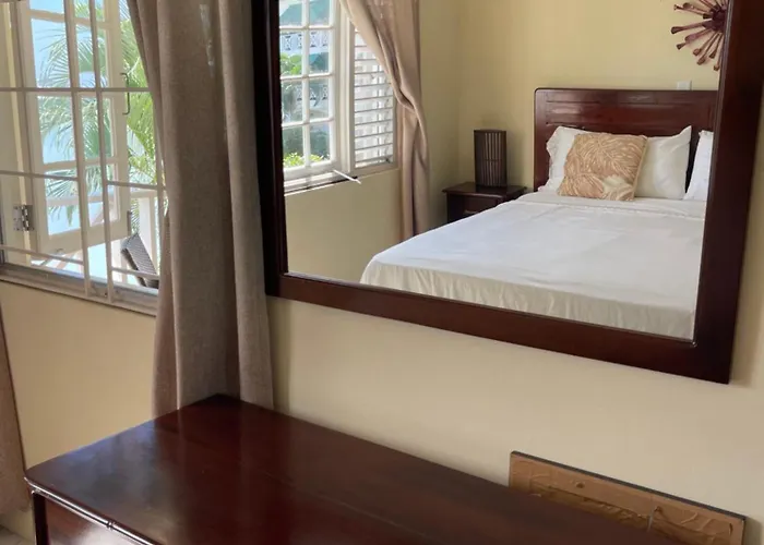 Luxury And The Lagoons Casa de hóspedes 3*