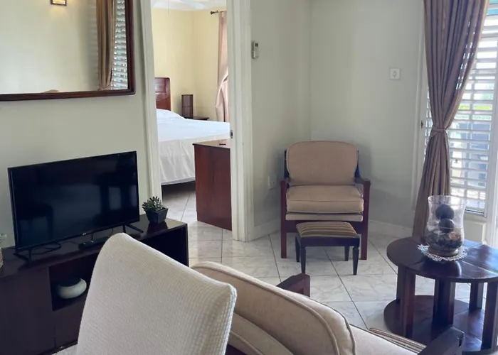 Luxury And The Lagoons