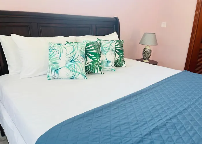 Luxury And The Lagoons 3*